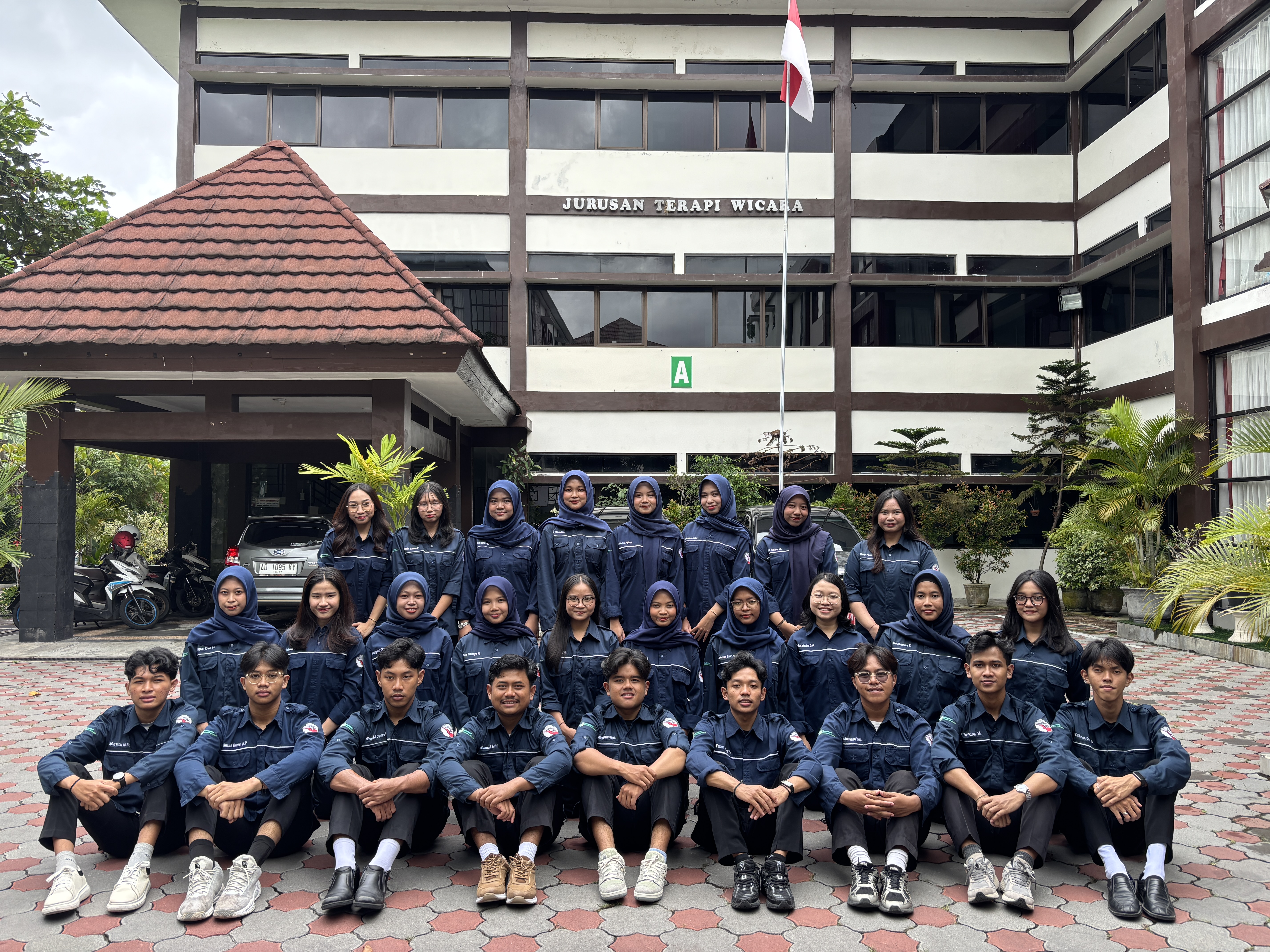 Foto Bersama HMJ Terapi Wicara 2026